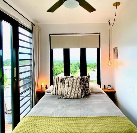 Пансион Lejos Eco Retreat