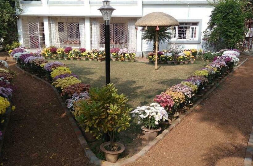 פנסיון Nibhriti Guest House