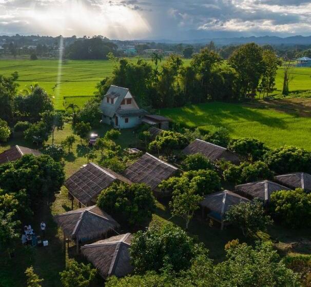 פנסיון Pua Na Nan Camping ปัวนาน่านแคมป์ปิ้ง