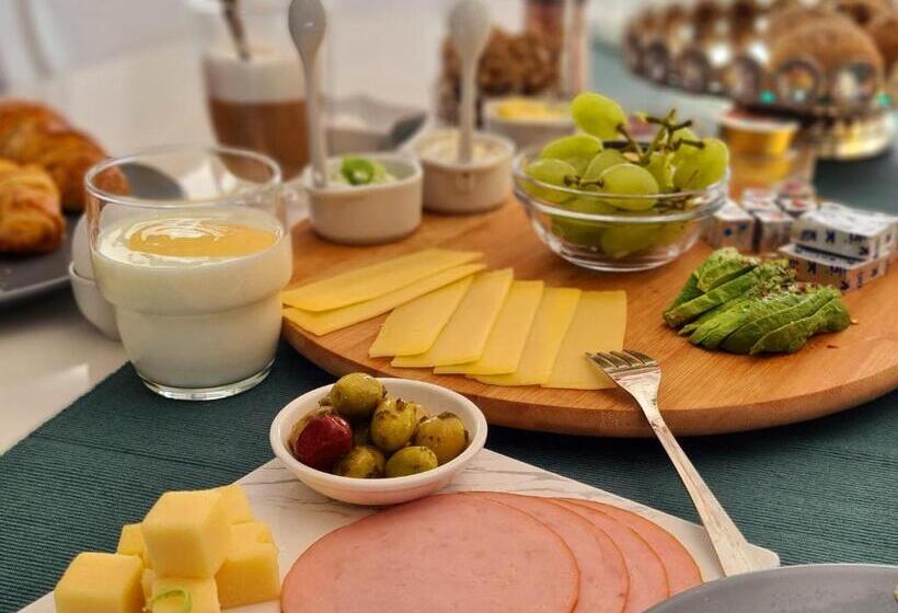 צימר Guesthouse Amberdi, Fly & Stay