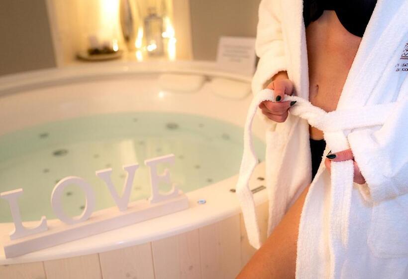 تختخواب و صبحانه Suite Albatros   Luxury Room