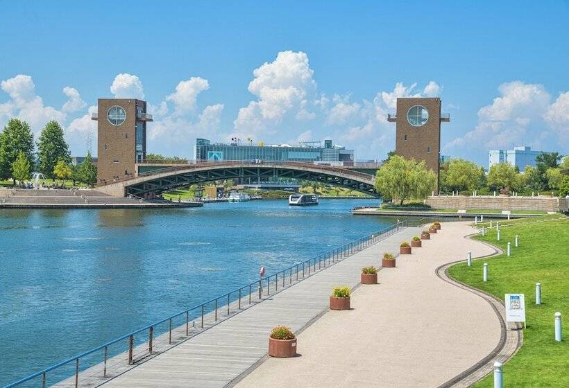 ホテル Doubletree By Hilton Toyama