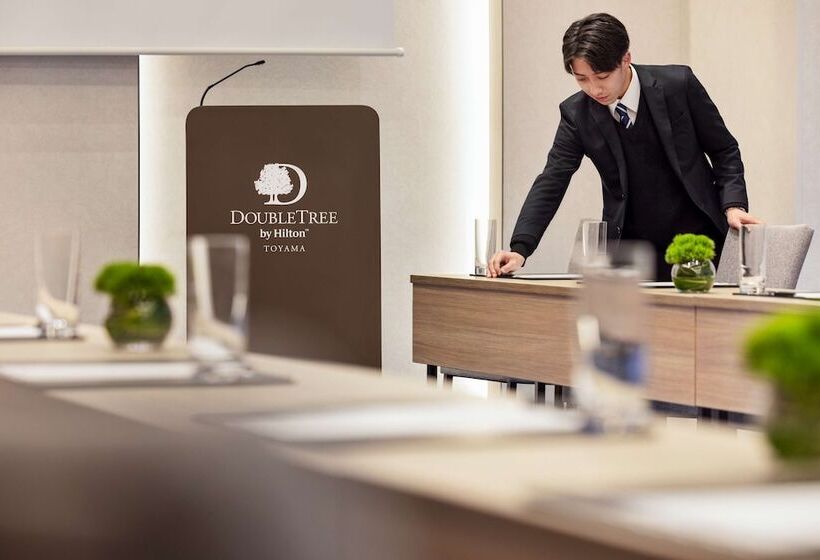 ホテル Doubletree By Hilton Toyama