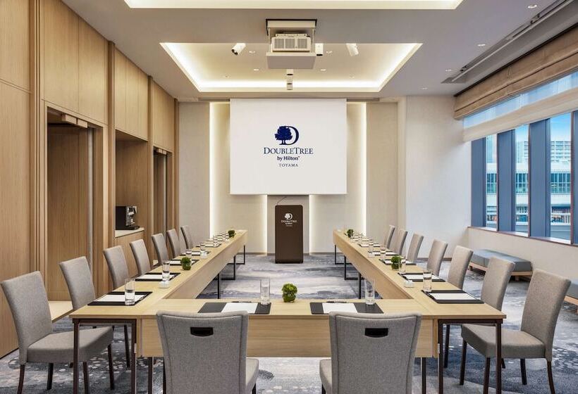 ホテル Doubletree By Hilton Toyama