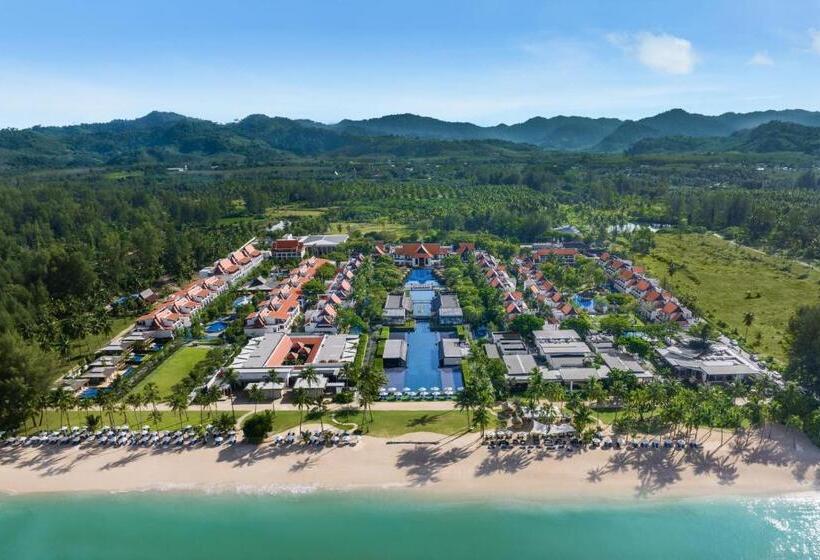 Отель Jw Marriott Khao Lak Resort Suites