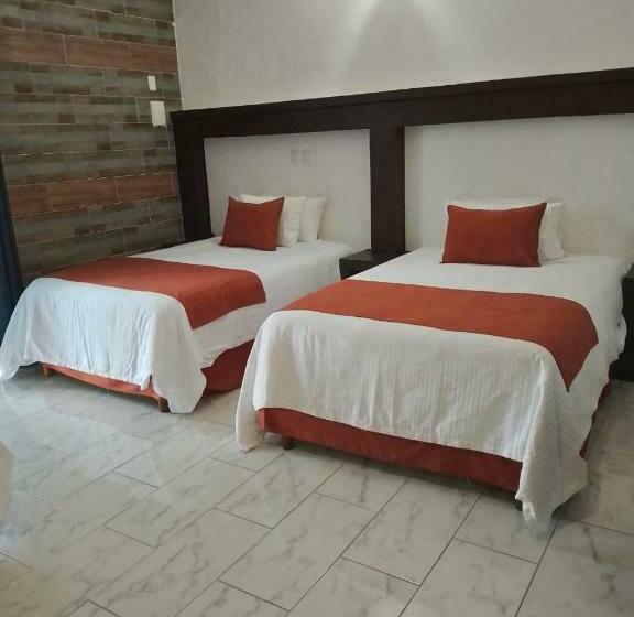 ホテル Pineda Real