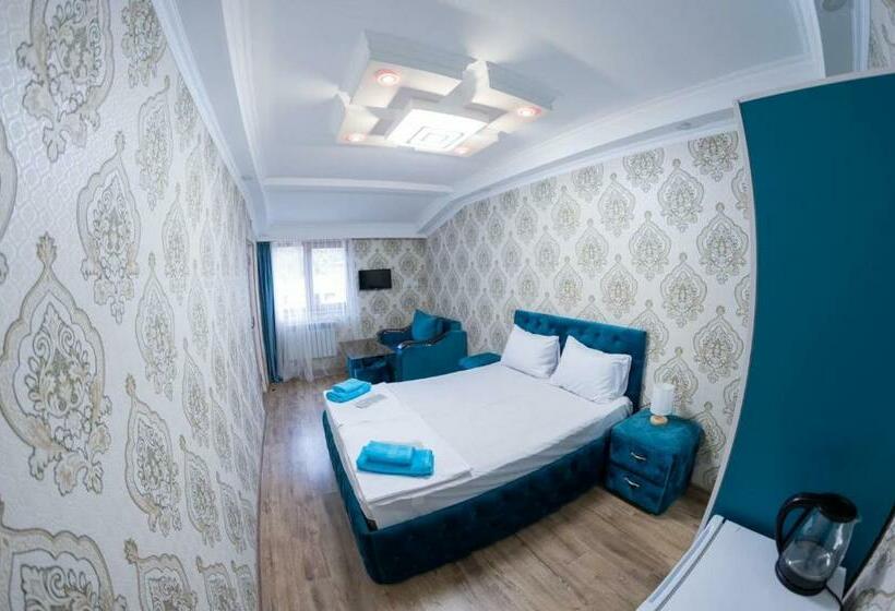 بنسيون Hovasapyan S Family Guest House