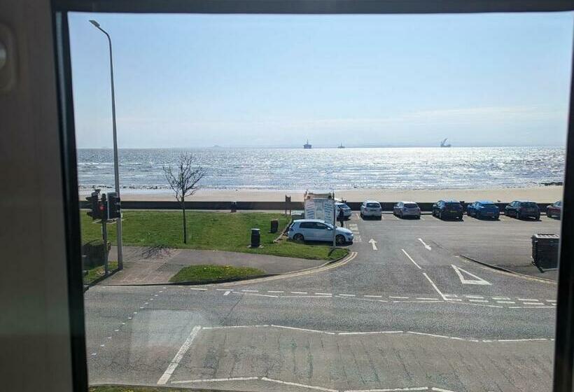 ペンション The Cairns Leven Fife