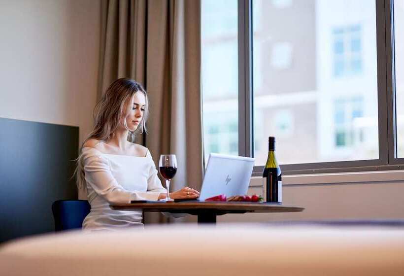 Sojourn Apartment Hotel   Ghuznee