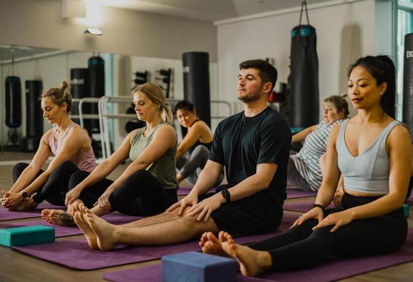 Sojourn Apartment Hotel   Ghuznee