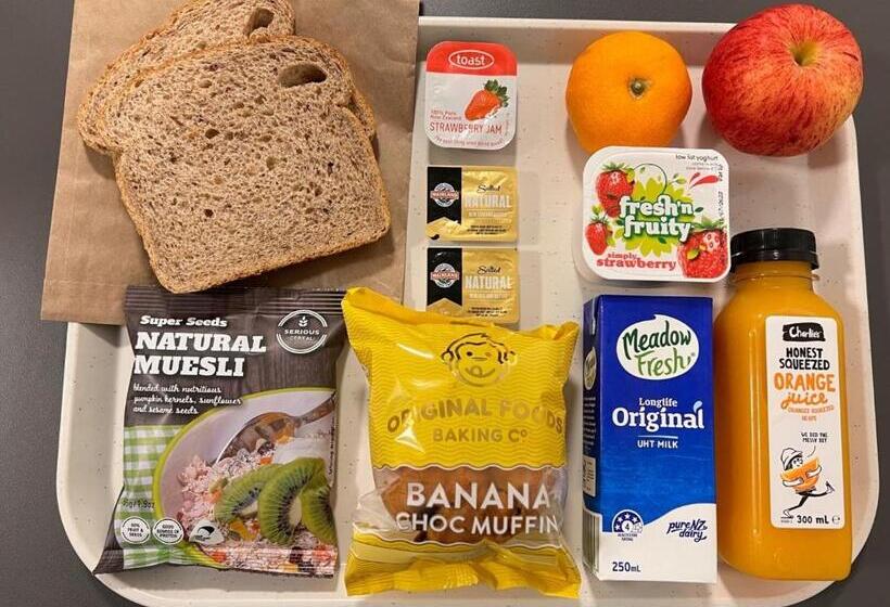 Sojourn Apartment Hotel   Ghuznee