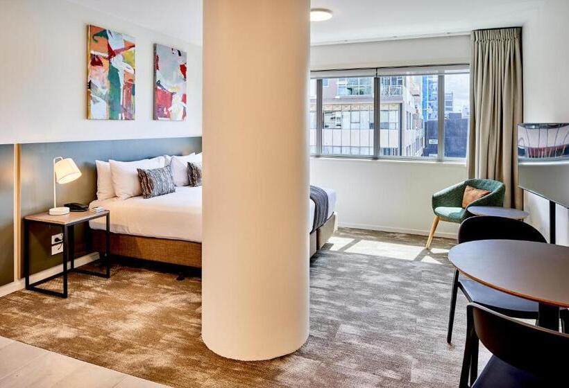 Sojourn Apartment Hotel   Ghuznee