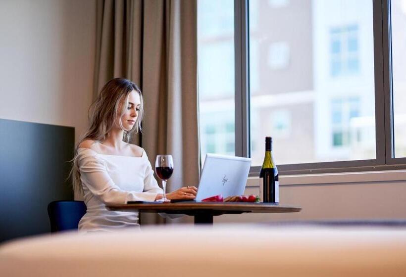 Sojourn Apartment Hotel   Ghuznee