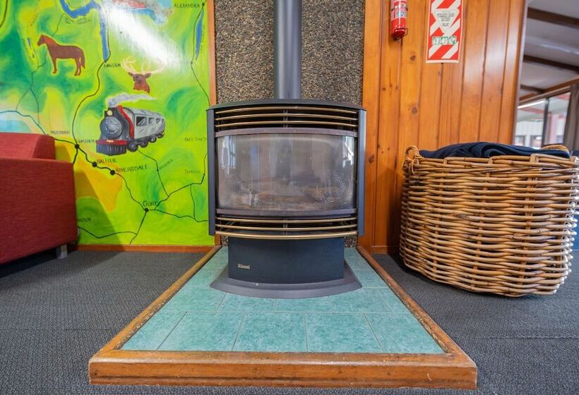 هاستل Te Anau Central Backpackers