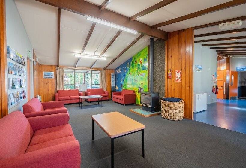 هاستل Te Anau Central Backpackers
