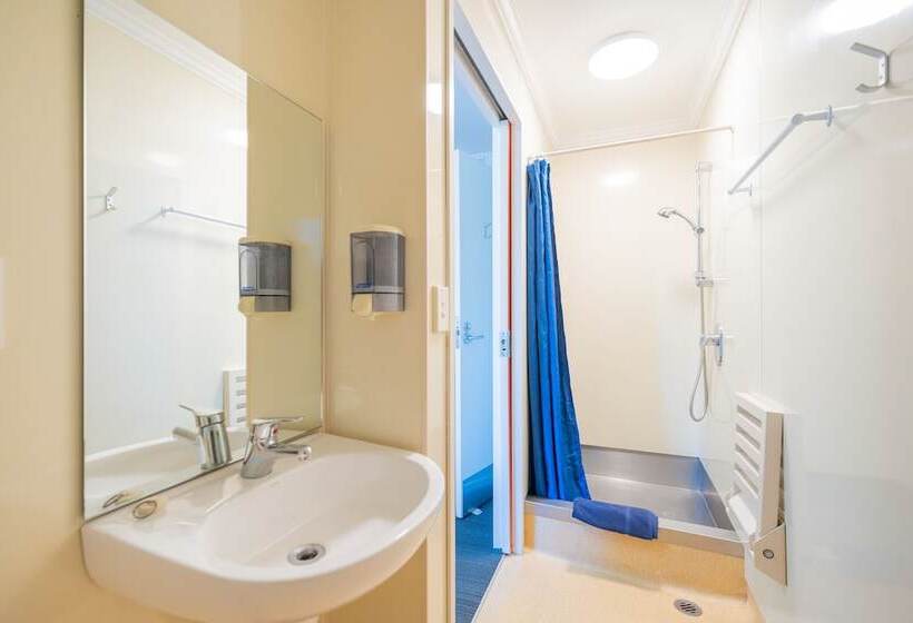 هاستل Te Anau Central Backpackers