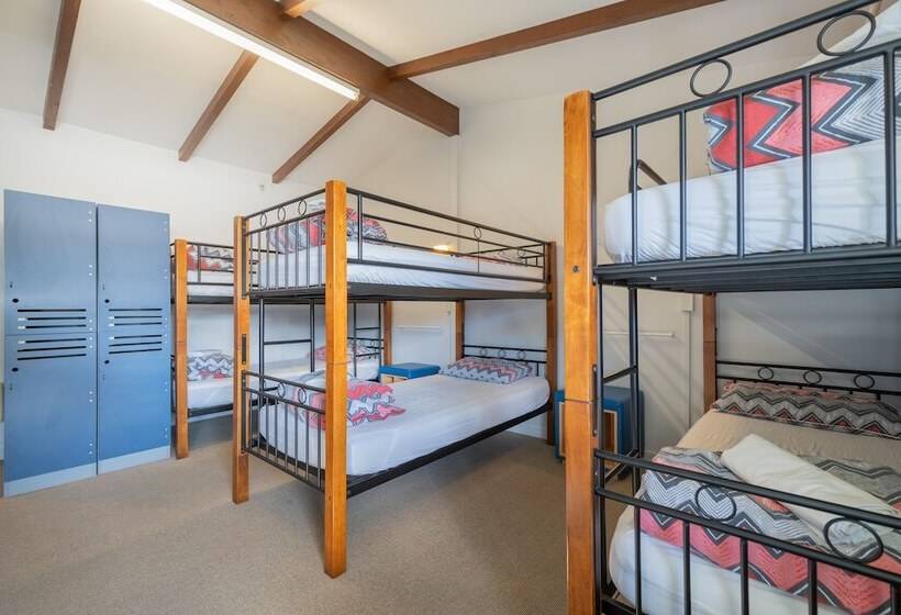 هاستل Te Anau Central Backpackers