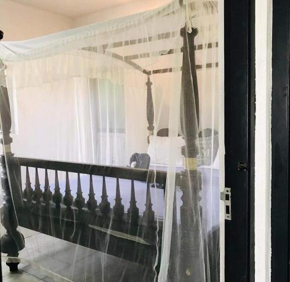 Bed and Breakfast Rosanuka Beach Villa