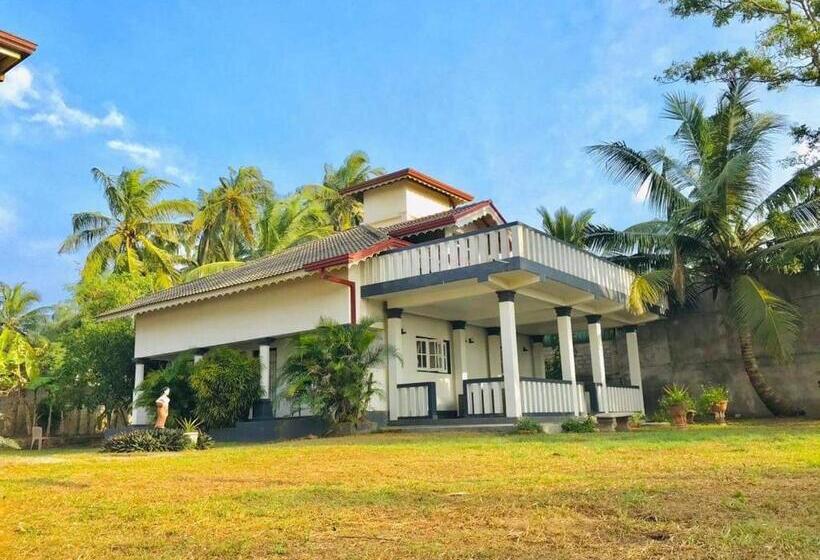 Bed and Breakfast Rosanuka Beach Villa