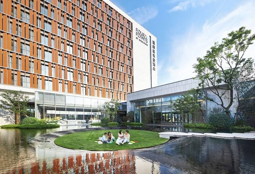Отель Four Points By Sheraton Nanchang, Xihu