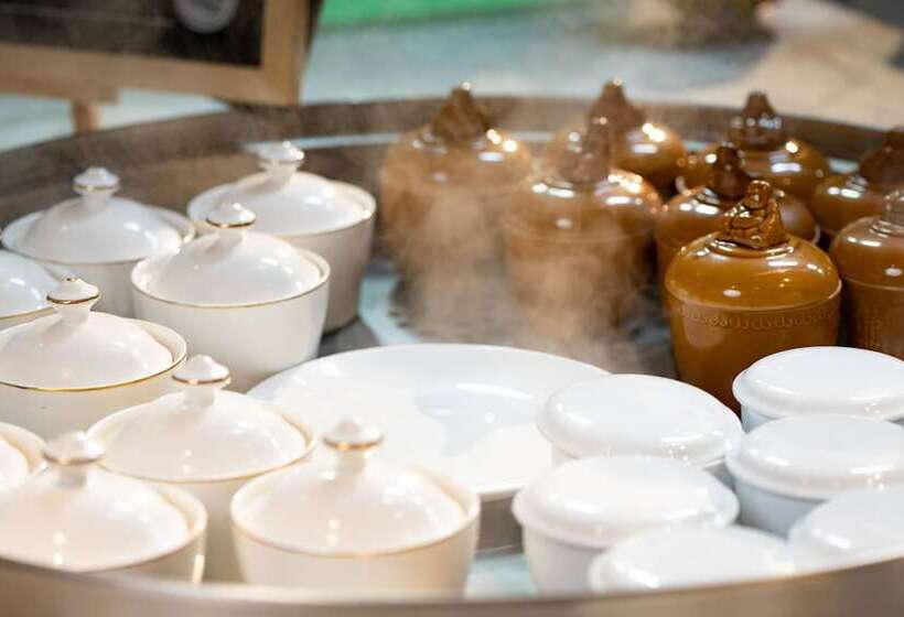 Отель Four Points By Sheraton Nanchang, Xihu