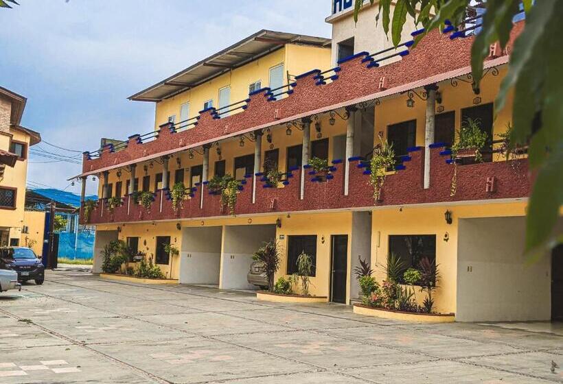 Отель Hacienda La Alborada