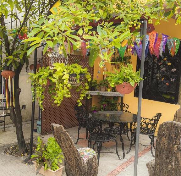 Отель Hacienda La Alborada