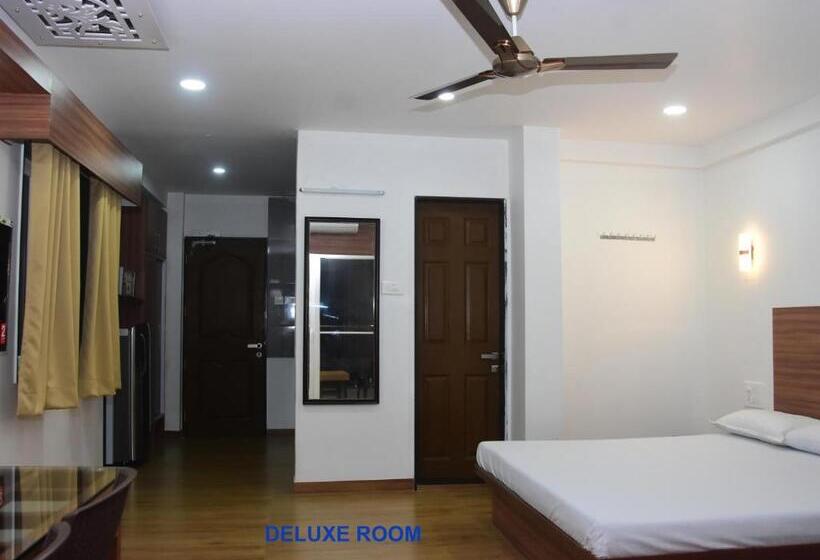 בית מלון כפרי Regal Panhala Residency