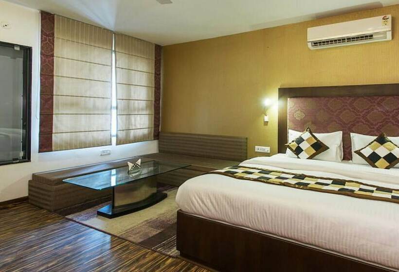 ホテル Meenakshi Palace