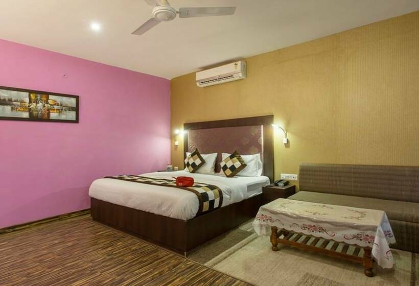 ホテル Meenakshi Palace