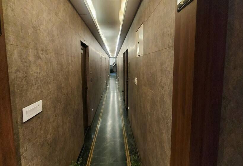 ホテル Meenakshi Palace