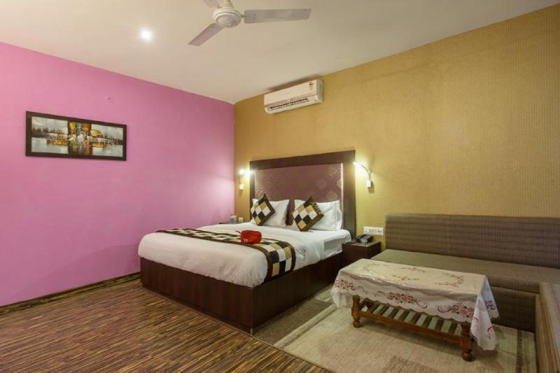 ホテル Meenakshi Palace