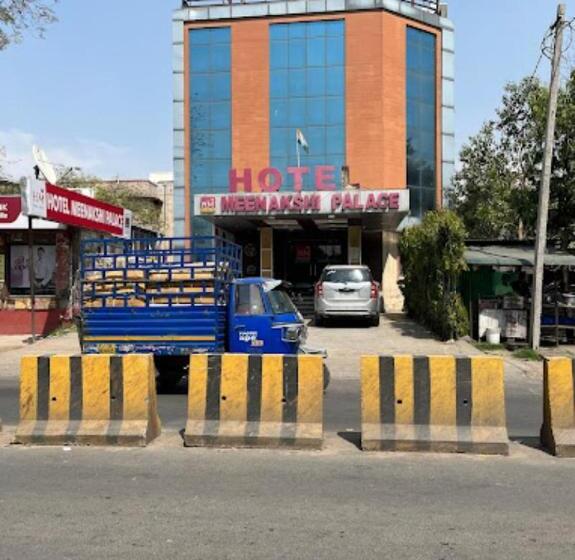 ホテル Meenakshi Palace