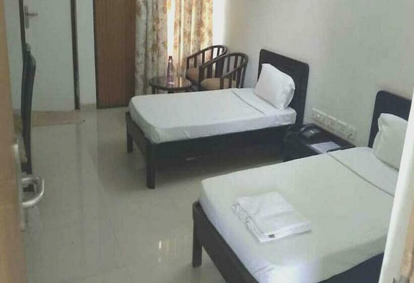 فندق Oyo 93303  Mundra