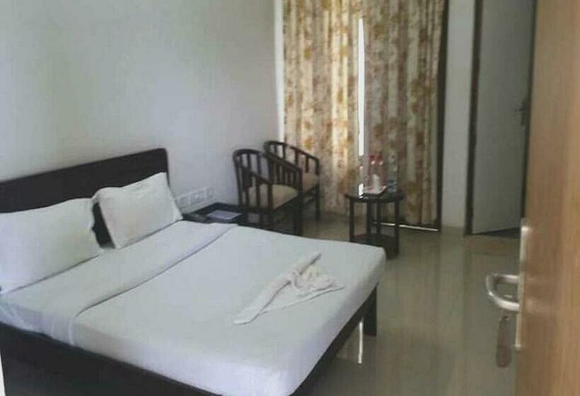 فندق Oyo 93303  Mundra