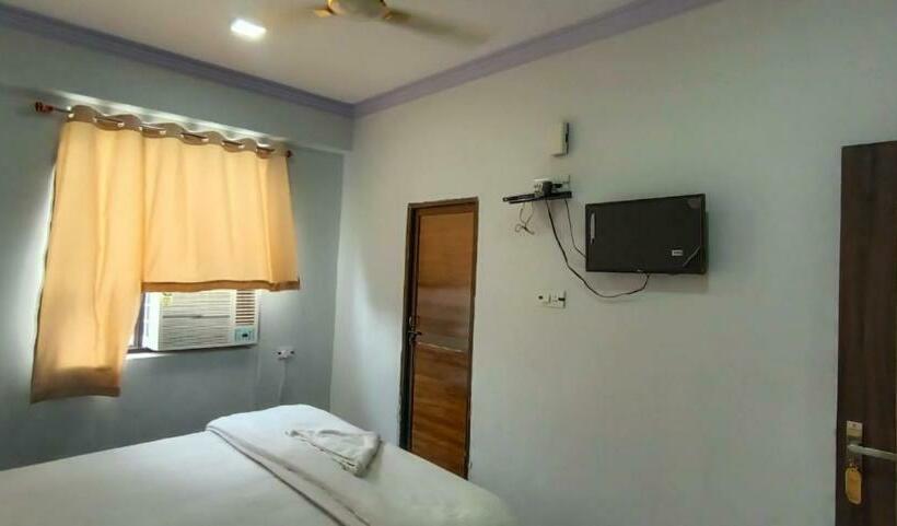 酒店 The Peepal Residency By Wb Inn