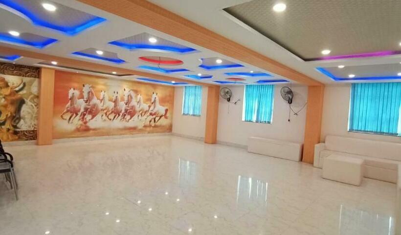 酒店 The Peepal Residency By Wb Inn