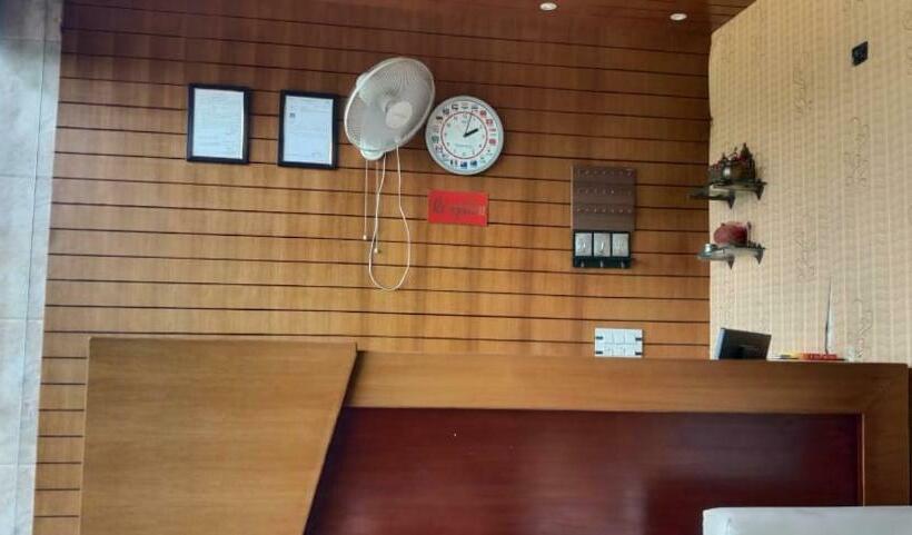 酒店 The Peepal Residency By Wb Inn