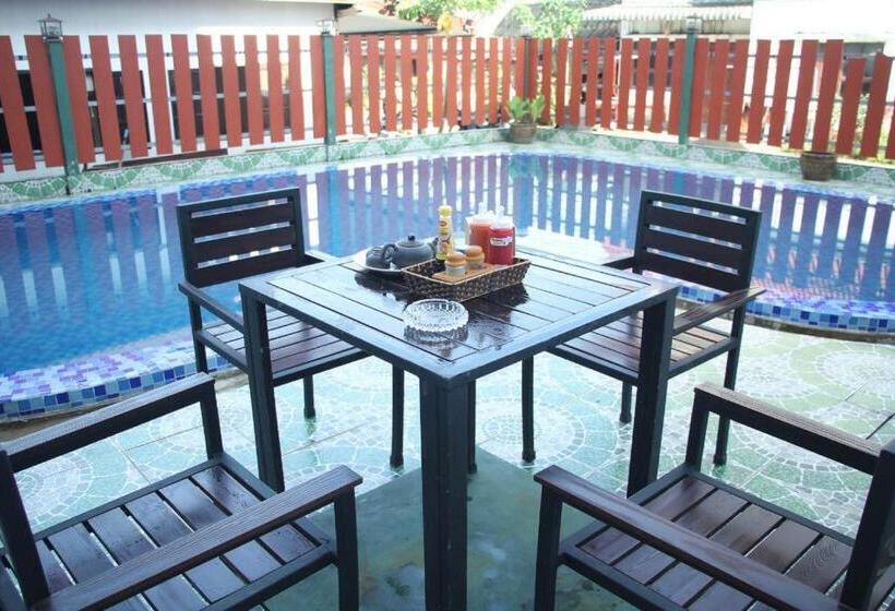 Отель Vang Vieng Freedom Star S