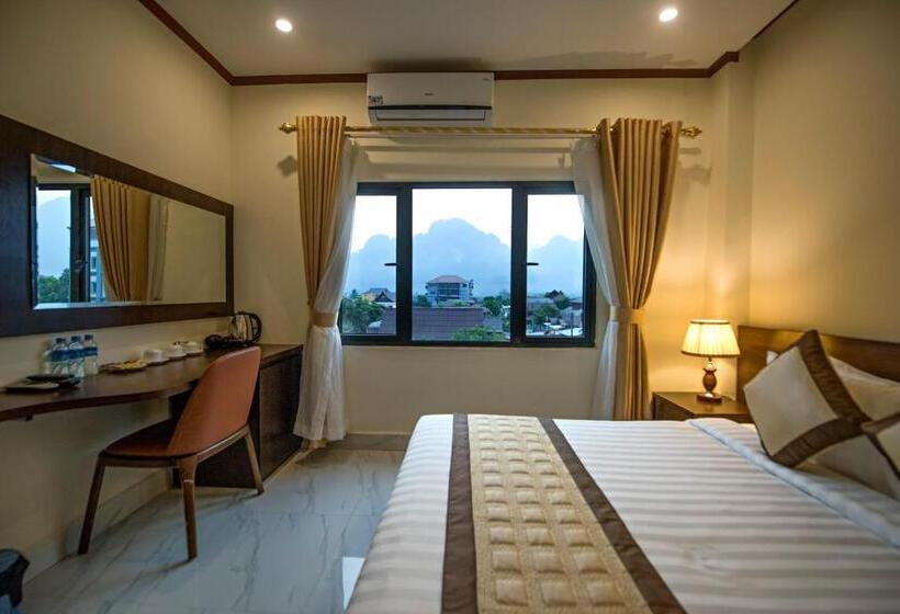 هتل Vang Vieng Freedom Star S