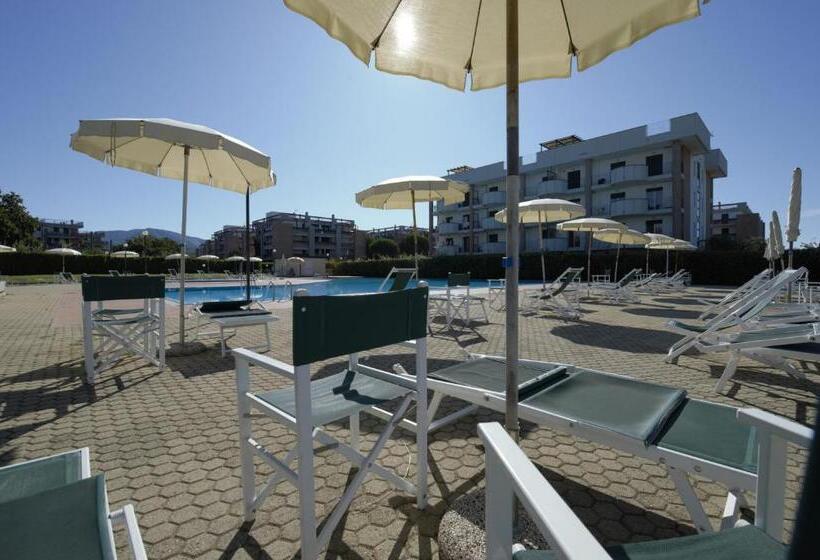 Le Residenze Di Santa Costanza   Mirto/corbezzolo