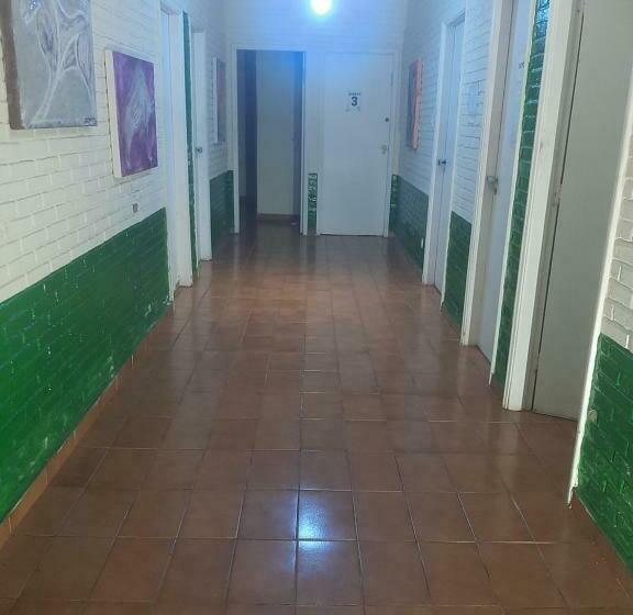 بنسيون Hostel Elephant Del Mar
