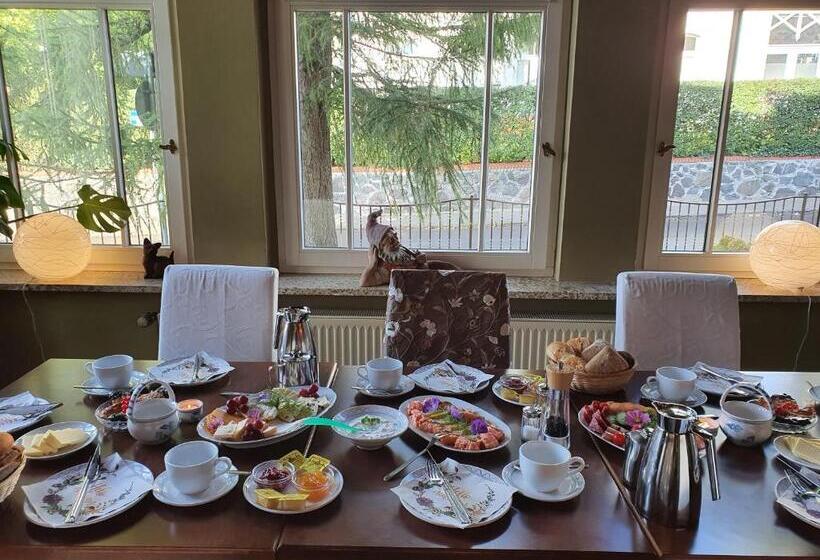 پانسیون Villa Dorothea