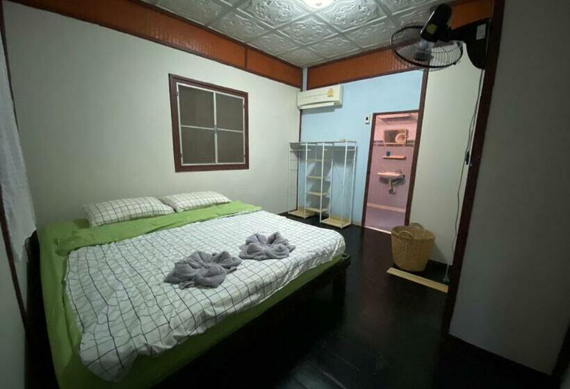 リゾートホテル Chaw Koh Chaloklum Bungalow