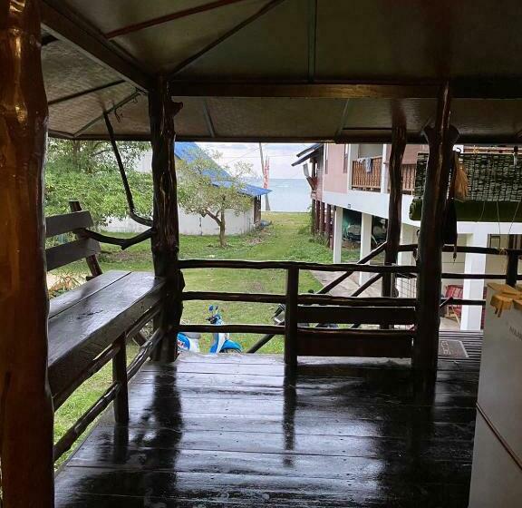 リゾートホテル Chaw Koh Chaloklum Bungalow