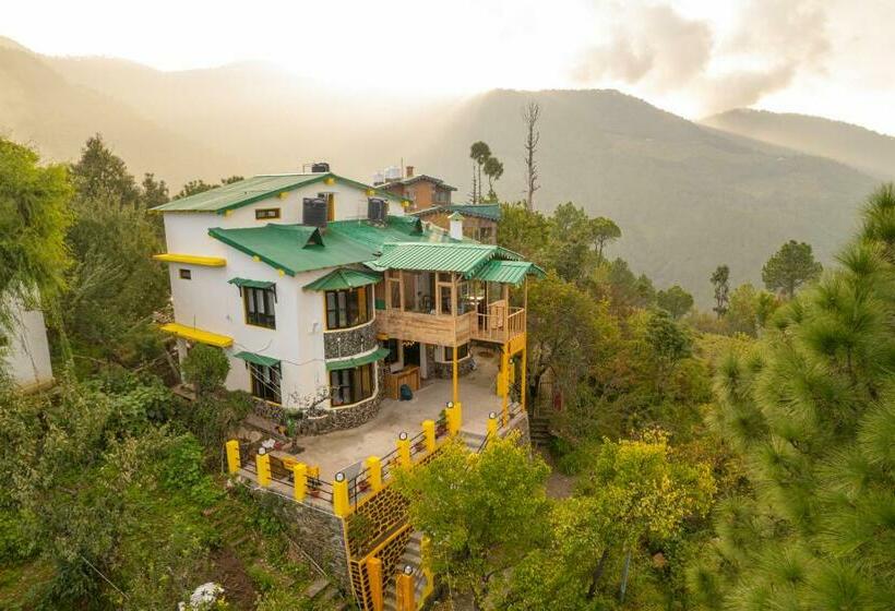 The Hosteller Ramgarh, Nainital