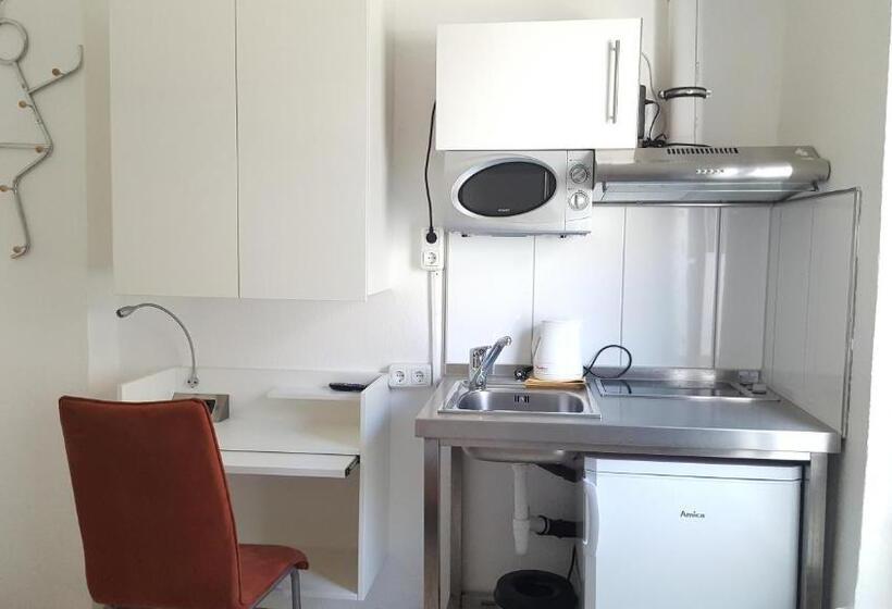 هاستل Aparthotel B & L