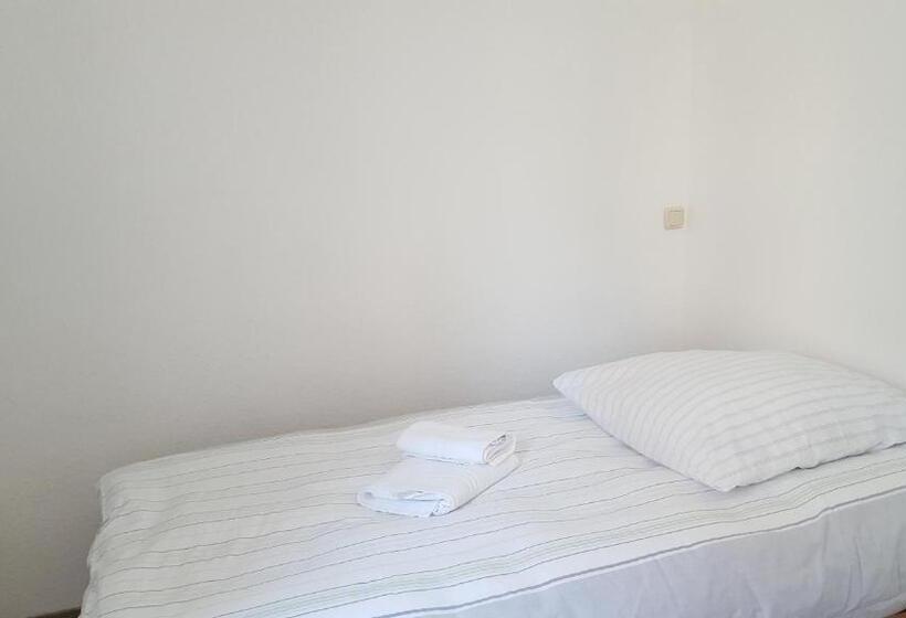 هاستل Aparthotel B & L