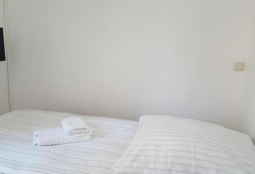 هاستل Aparthotel B & L