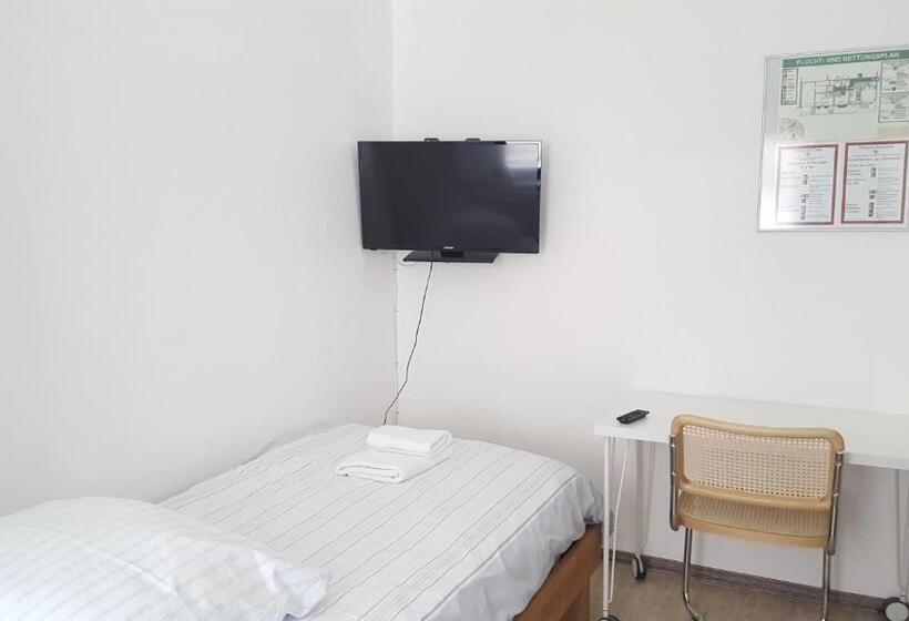 هاستل Aparthotel B & L